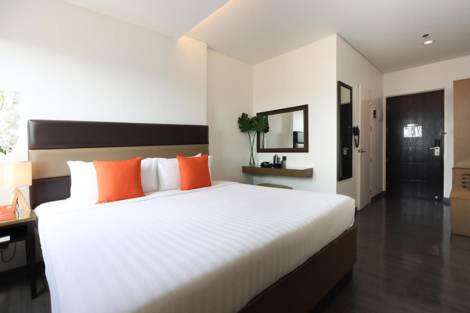 Privato Makati Hotel San Pedro Makati Exterior foto